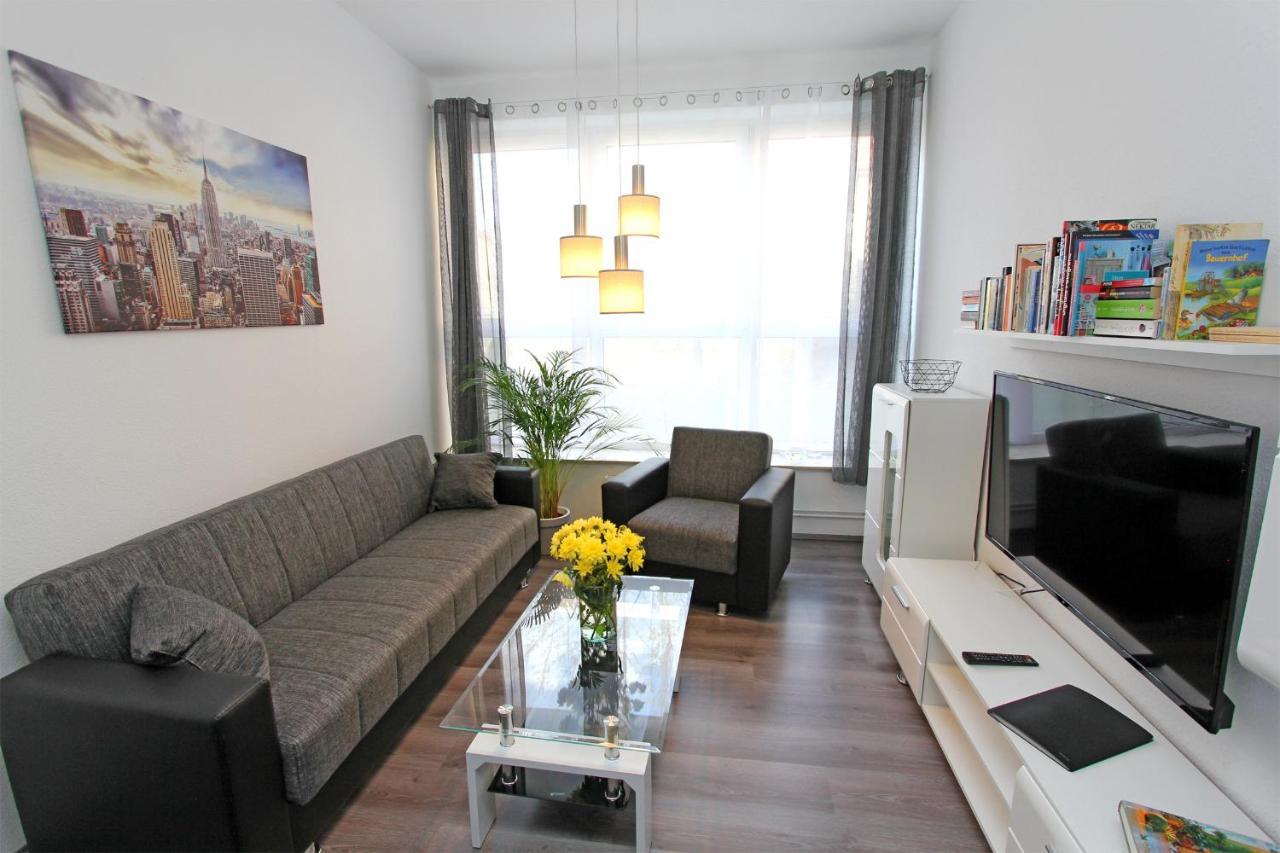 Ferienwohnung Mit 3 Schlafraeumen Neubrandenbourg Extérieur photo